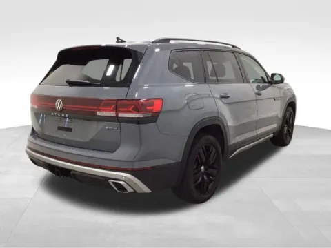 Another view of 2024 Volkswagen Atlas 2.0T Peak Edition SE w/Technology for sale in Indianola, IA at Gregg Young Buick GMC Indianola