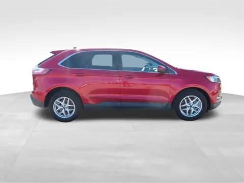 More photos of 2022 Ford Edge SEL at Gregg Young Buick GMC Indianola, IA