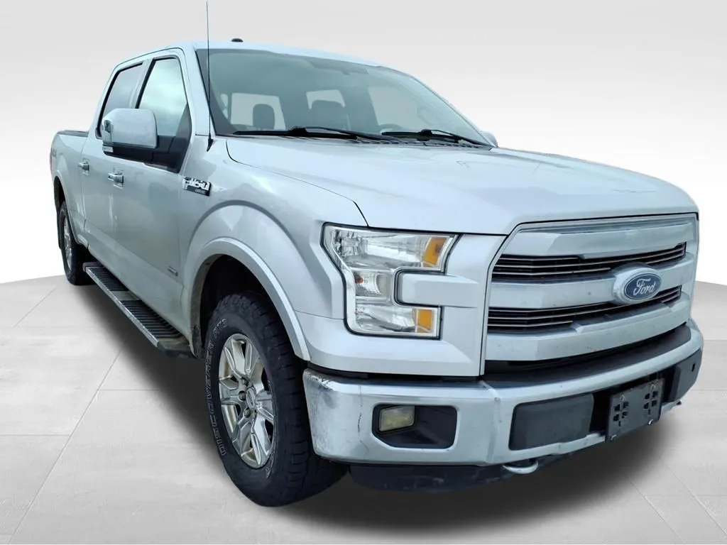 2015 Ford F-150 Lariat photo 2