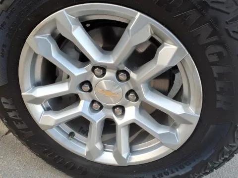 More photos of 2023 Chevrolet Silverado 1500 LT at Gregg Young Chevrolet GMC of Columbus, NE