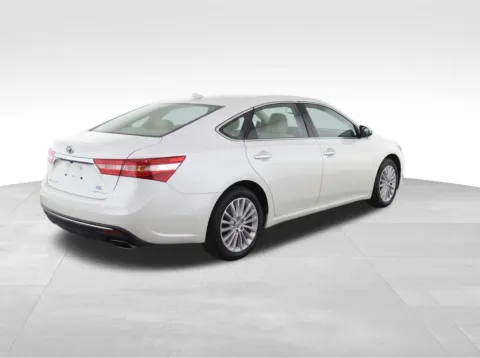 More photos of 2013 Toyota Avalon Hybrid Limited at Gregg Young Chevrolet GMC of Columbus, NE