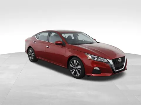Photos of 2019 Nissan Altima 2.5 SV for sale in Columbus, NE at Gregg Young Chevrolet GMC of Columbus