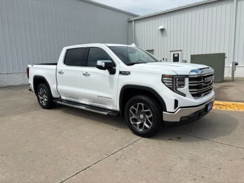 More photos of 2026 GMC Sierra 1500 SLT at Gregg Young Chevrolet GMC of Columbus, NE