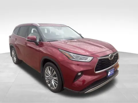 More photos of 2021 Toyota Highlander Platinum at Gregg Young Chevrolet GMC of Columbus, NE