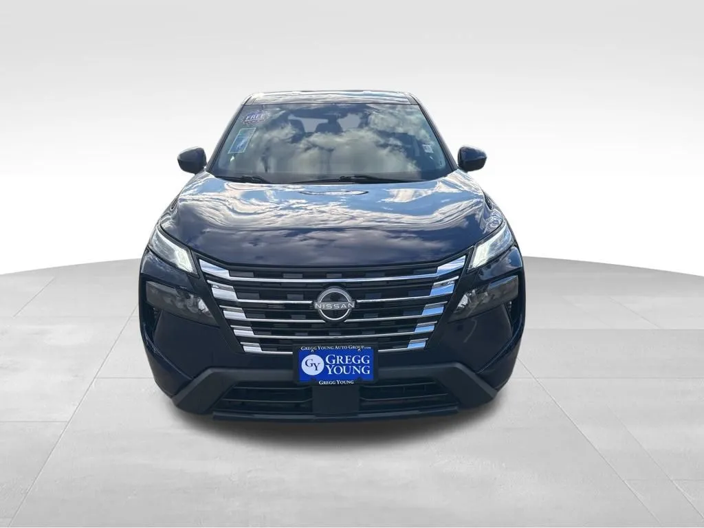 2024 Nissan Rogue SV photo 4