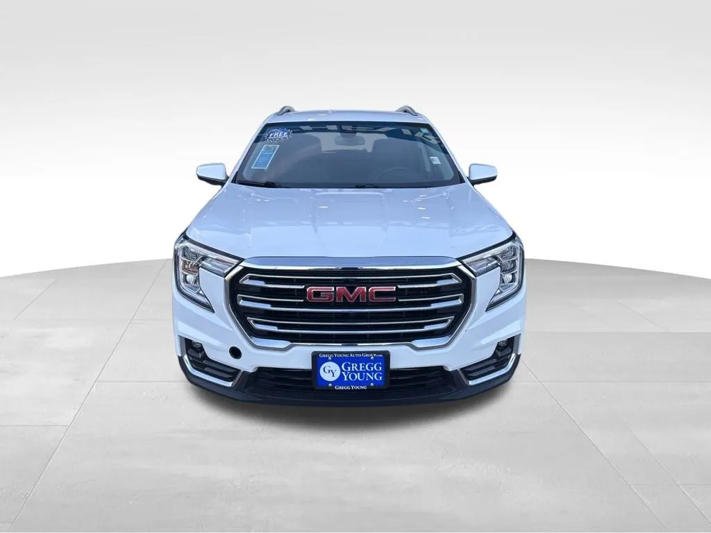 2024 Gmc Terrain SLT photo 3