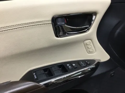 More photos of 2015 Toyota Avalon at Gregg Young Chevrolet of Norwalk, IA