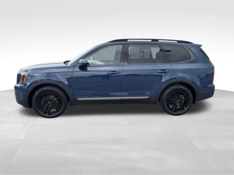 Photos of 2023 Kia Telluride SX for sale in Norwalk, IA at Gregg Young Chevrolet of Norwalk