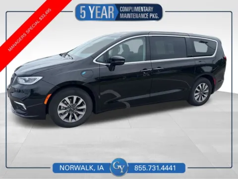 Black 2024 Chrysler Pacifica Hybrid Select for sale in Norwalk, IA
