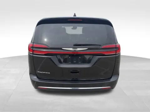 More photos of 2023 Chrysler Pacifica Touring L at Gregg Young Chevrolet of Norwalk, IA
