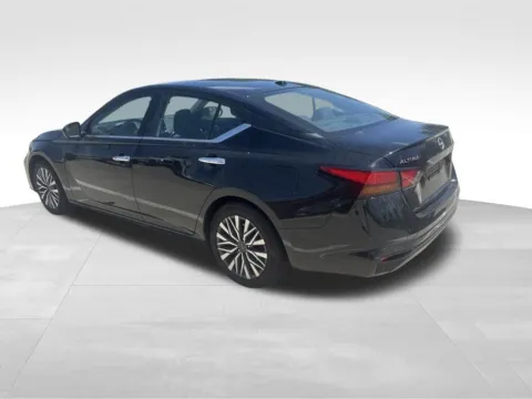 Another view of 2025 Nissan Altima 2.5 SV for sale in Norwalk, IA at Gregg Young Chevrolet of Norwalk
