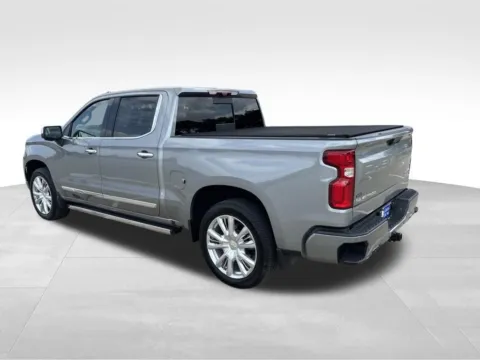 More photos of 2024 Chevrolet Silverado 1500 High Country at Gregg Young Chevrolet of Norwalk, IA
