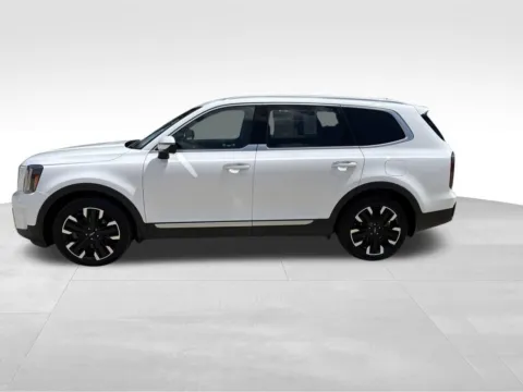 Photos of 2023 Kia Telluride SX X-Line for sale in Norwalk, IA at Gregg Young Chevrolet of Norwalk
