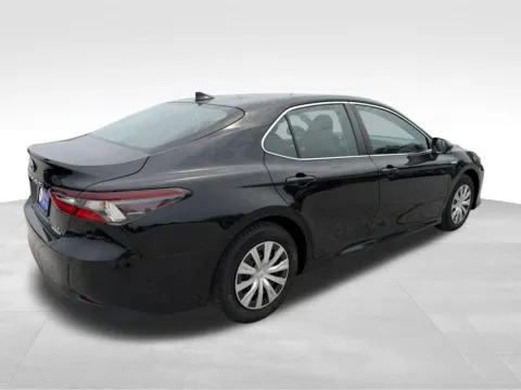 More photos of 2021 Toyota Camry Hybrid LE at Gregg Young Chevrolet of Norwalk, IA