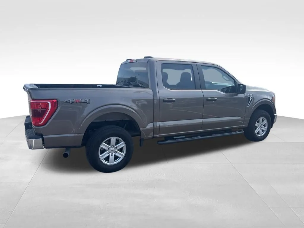 2022 Ford F-150 XLT photo 3