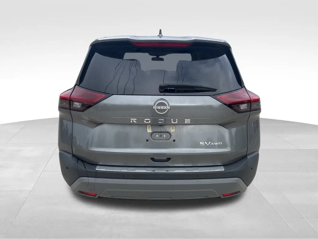 2022 Nissan Rogue SV photo 4