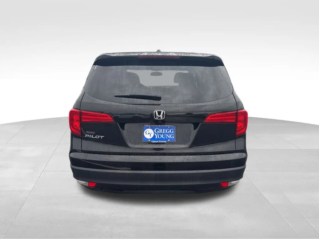 2017 Honda Pilot EX-L photo 2