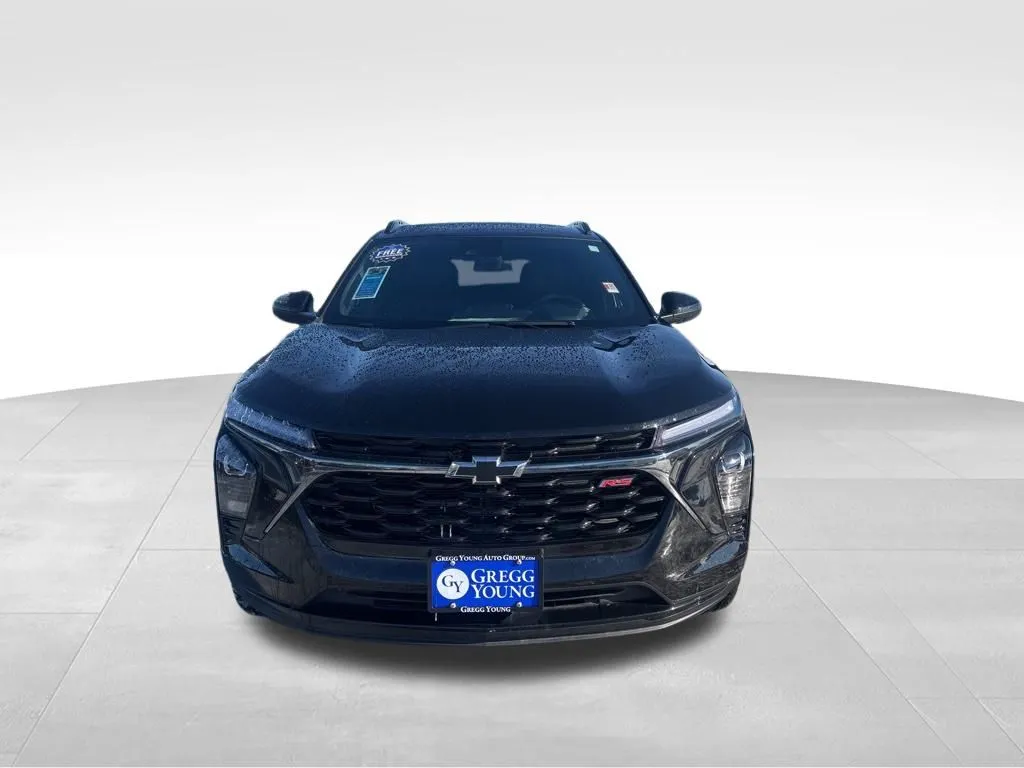 2025 Chevrolet Trax photo 3