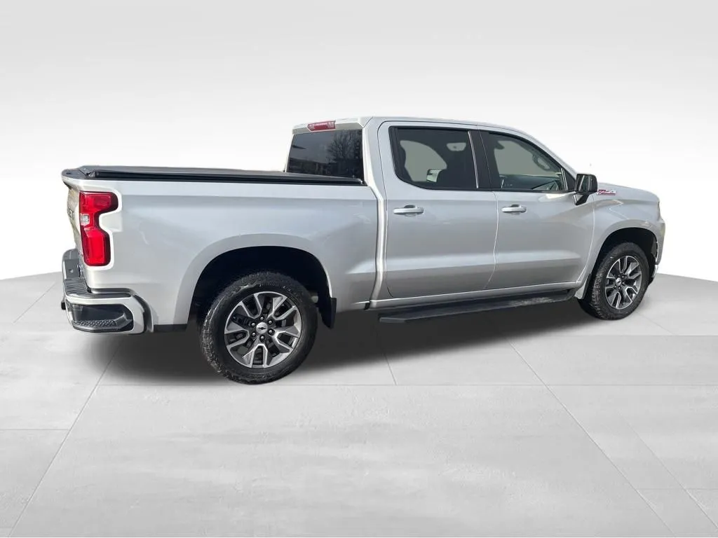 2022 Chevrolet Silverado 1500 RST photo 3