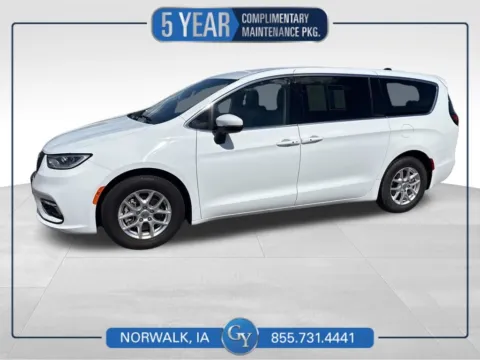 White 2023 Chrysler Pacifica Touring L for sale in Norwalk, IA