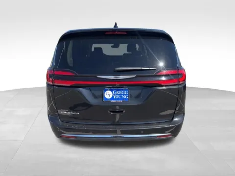 More photos of 2023 Chrysler Pacifica Touring L at Gregg Young Chevrolet of Norwalk, IA