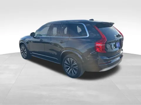 Another view of 2022 Volvo XC90 T6 Momentum for sale in Norwalk, IA at Gregg Young Chevrolet of Norwalk