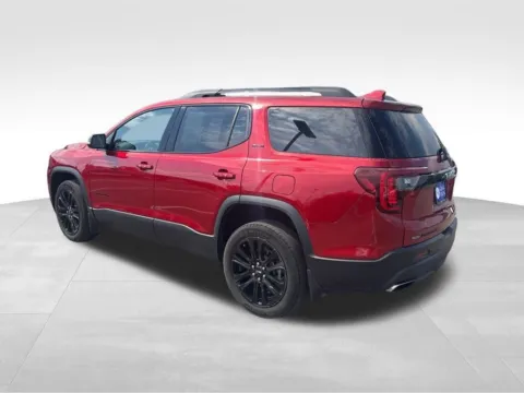More photos of 2023 GMC Acadia SLE at Gregg Young Chevrolet of Norwalk, IA