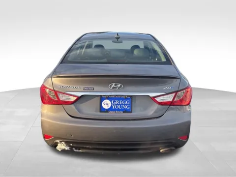 More photos of 2014 Hyundai Sonata SE at Gregg Young Chevrolet of Norwalk, IA