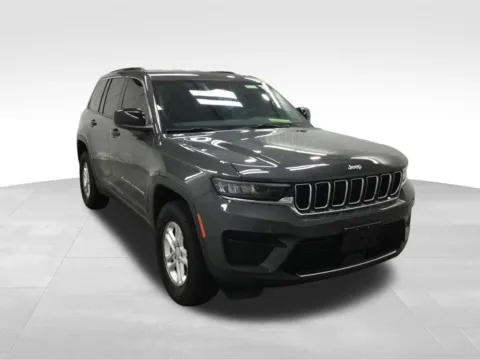 Another view of 2025 Jeep Grand Cherokee Laredo for sale in Norwalk, IA at Gregg Young Chevrolet of Norwalk