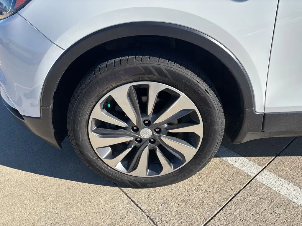 2019 Buick Encore Essence photo 4