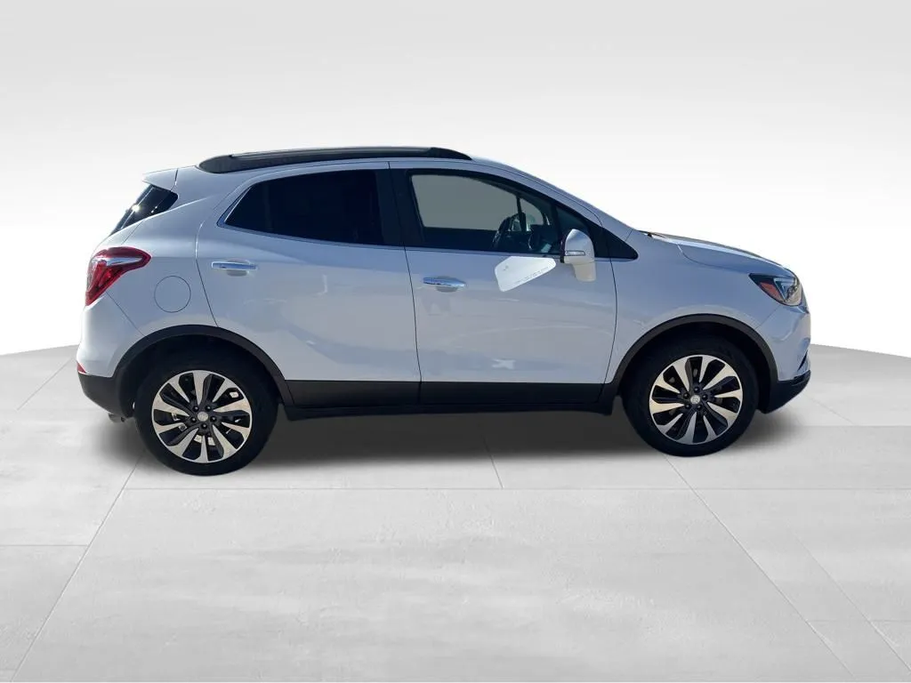 2019 Buick Encore Essence photo 3