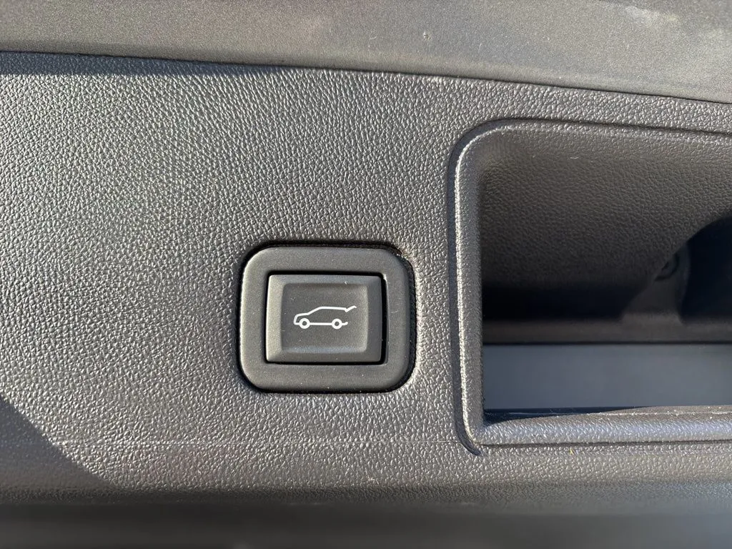 2024 Gmc Terrain SLT photo 4