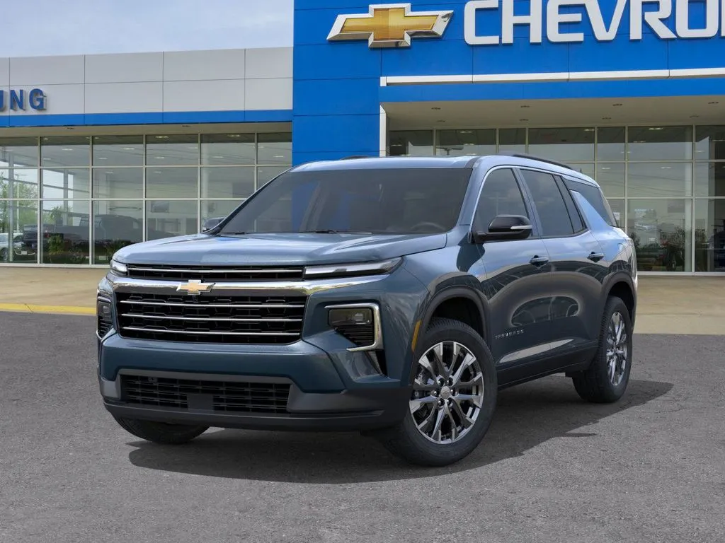 2026 Chevrolet Traverse photo 3