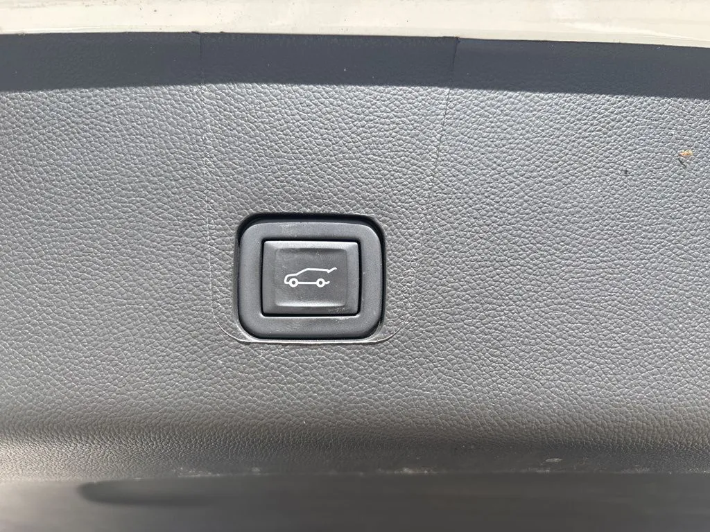 2023 Chevrolet Traverse Cloth photo 4