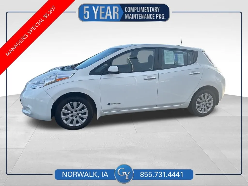 White 2015 Nissan Leaf S for sale in Norwalk, IA
