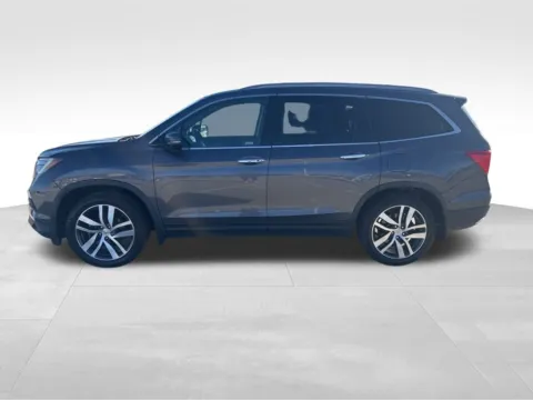 Photos of 2018 Honda Pilot Touring for sale in Norwalk, IA at Gregg Young Chevrolet of Norwalk
