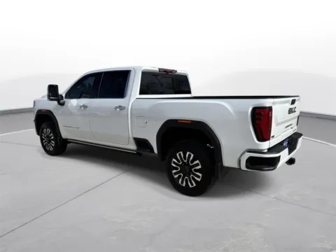 Another view of 2024 GMC Sierra 2500HD Denali Ultimate for sale in Norwalk, IA at Gregg Young Chevrolet of Norwalk
