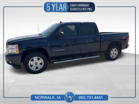 Blue 2011 Chevrolet Silverado 1500 LT for sale in Norwalk, IA