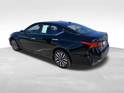 More photos of 2025 Nissan Altima 2.5 SV at Gregg Young Chevrolet of Norwalk, IA