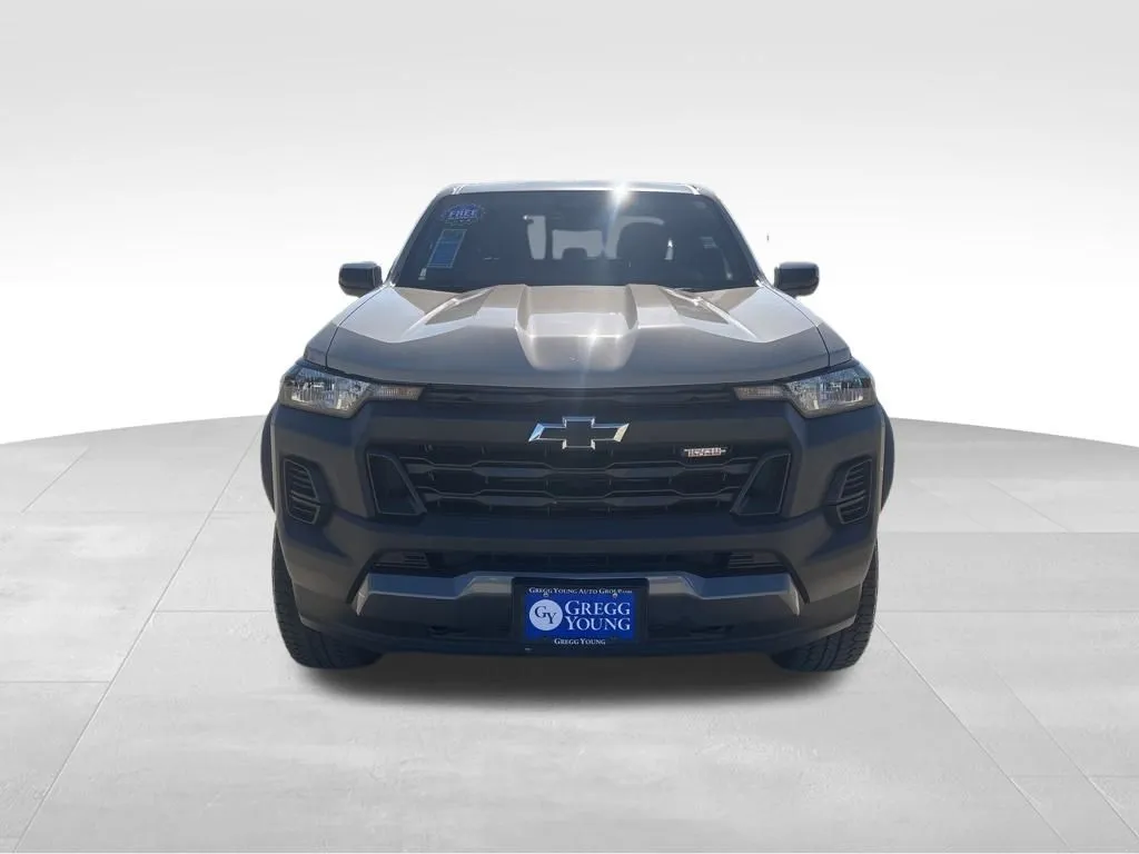 2024 Chevrolet Colorado Trail Boss photo 3