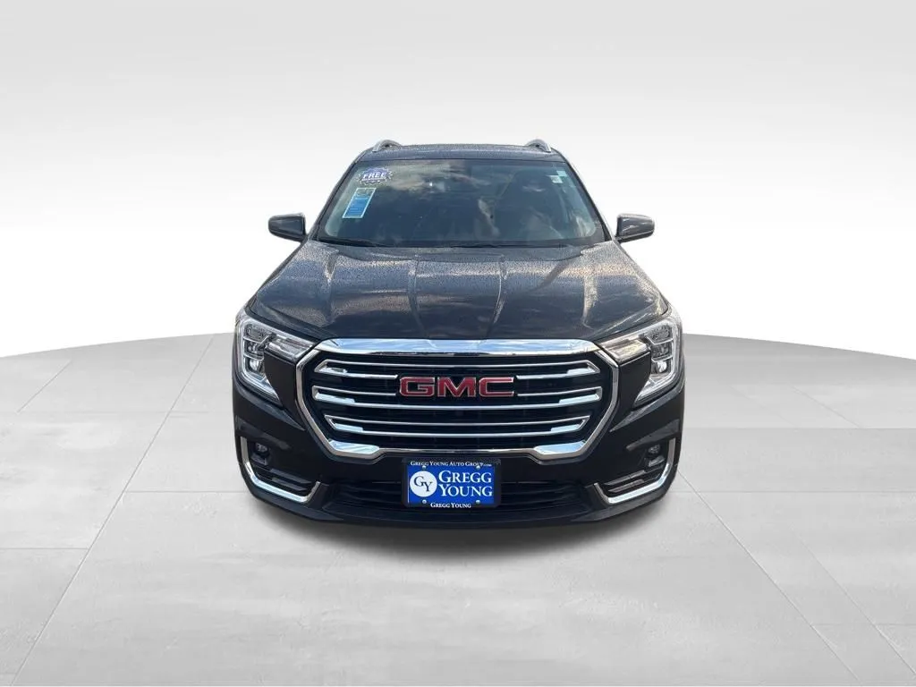 2024 Gmc Terrain SLT photo 3
