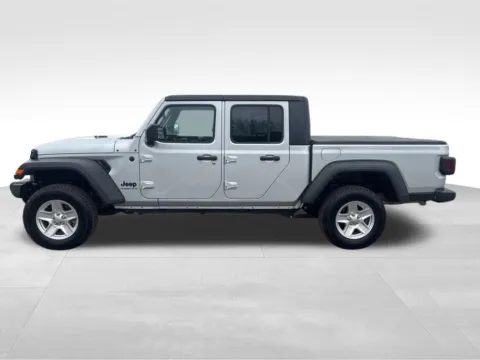 Another view of 2023 Jeep Gladiator Sport for sale in Norwalk, IA at Gregg Young Chevrolet of Norwalk