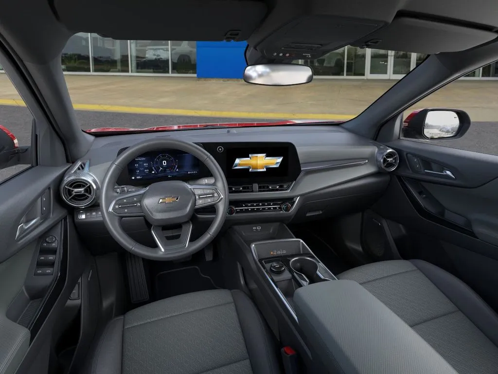 2026 Chevrolet Equinox LT photo 4