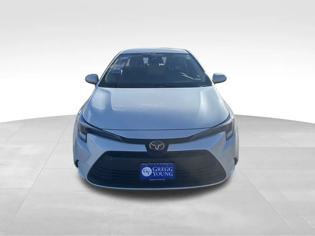 2024 Toyota Corolla Hybrid LE photo 3