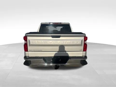 More photos of 2020 Chevrolet Silverado 1500 LT at Gregg Young Chevrolet of Norwalk, IA