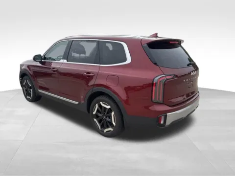 Photos of 2023 Kia Telluride EX for sale in Norwalk, IA at Gregg Young Chevrolet of Norwalk
