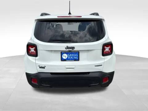More photos of 2022 Jeep Renegade Latitude at Gregg Young Chevrolet of Norwalk, IA