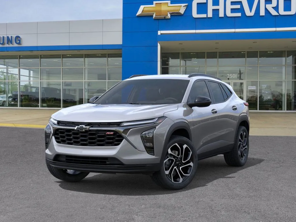 2025 Chevrolet Trax photo 3