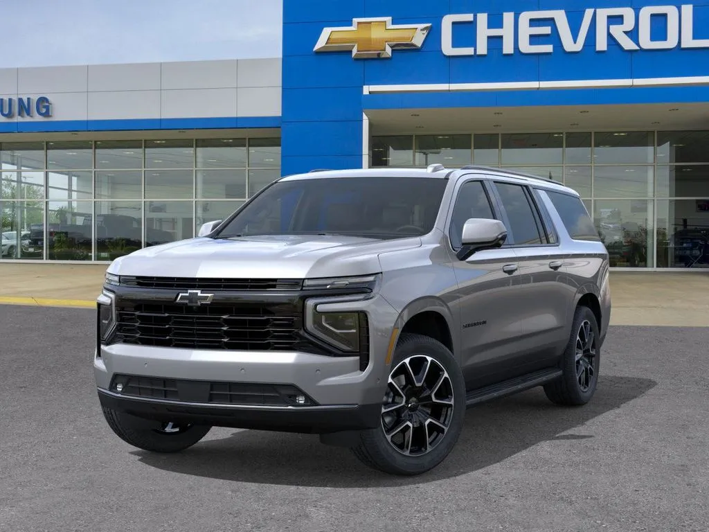 2026 Chevrolet Suburban RST photo 3