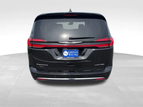 More photos of 2024 Chrysler Pacifica Limited at Gregg Young Chevrolet of Norwalk, IA